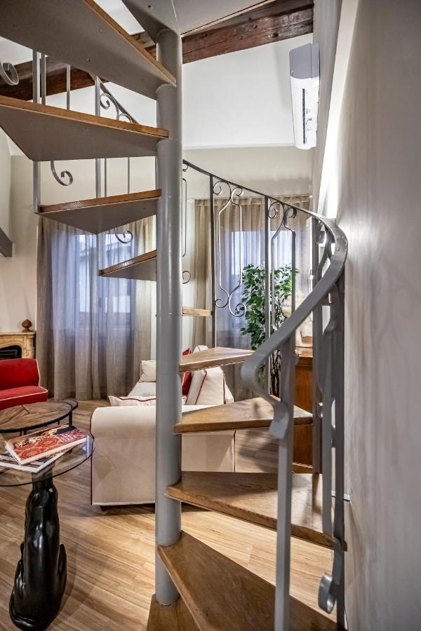 Yid Penthouse In Santa Croce Apartment ฟลอเรนซ์ ภายนอก รูปภาพ